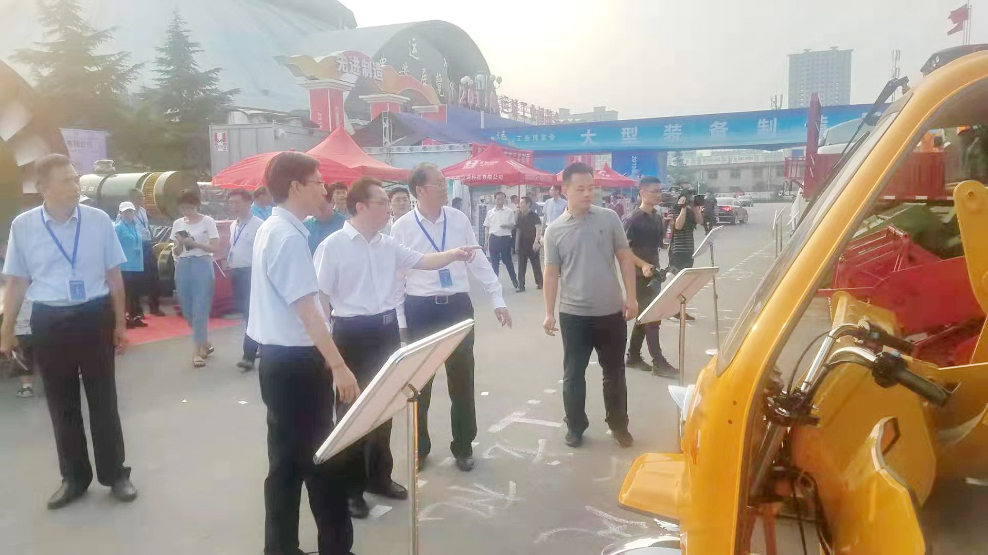 公司多款車型亮相運(yùn)城市工博會 核心產(chǎn)品很吸睛